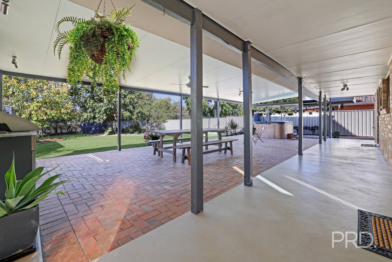 19 Nowland Crescent TAMWORTH 23