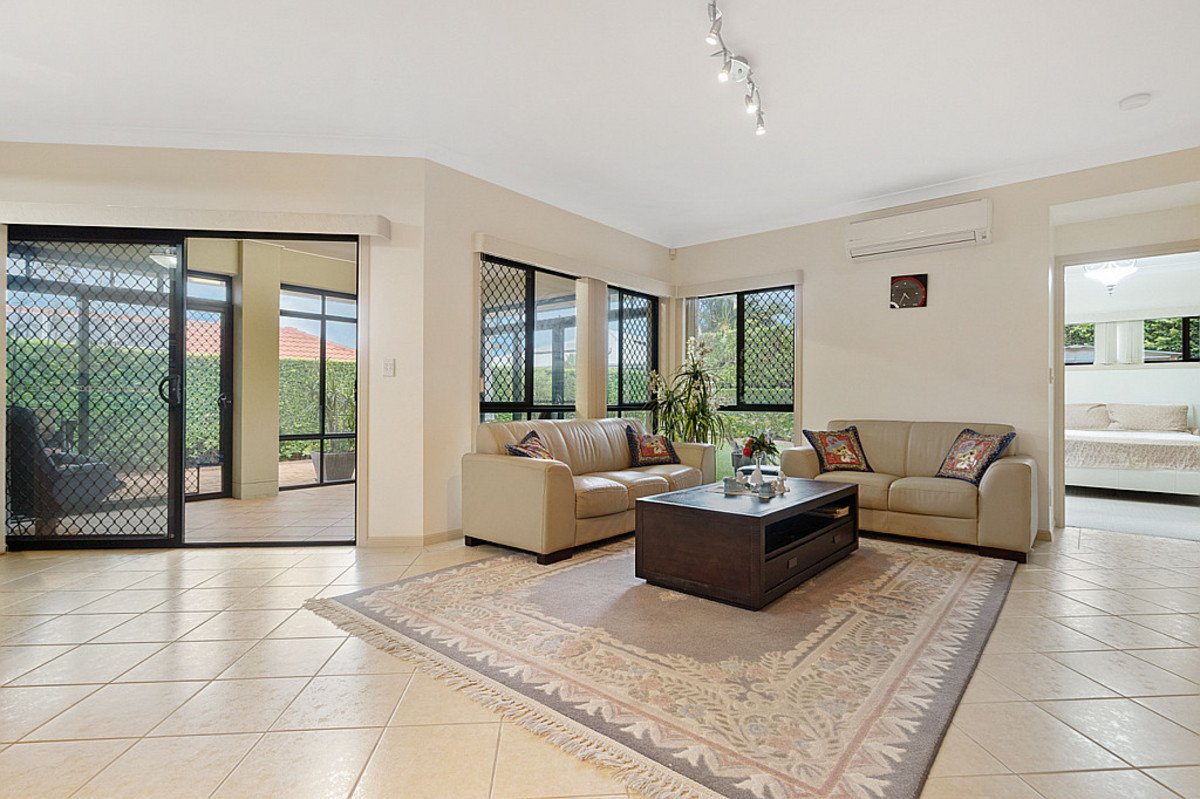 19 Oakridge Place Molendinar 4