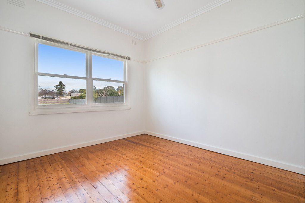 19 Olympic Parade KANGAROO FLAT 6