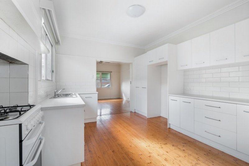 19 Olympic Parade KANGAROO FLAT 3