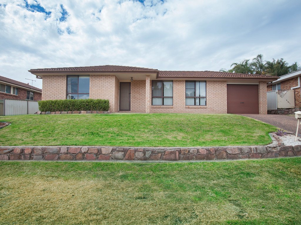 19 Pacific Crescent ASHTONFIELD 1