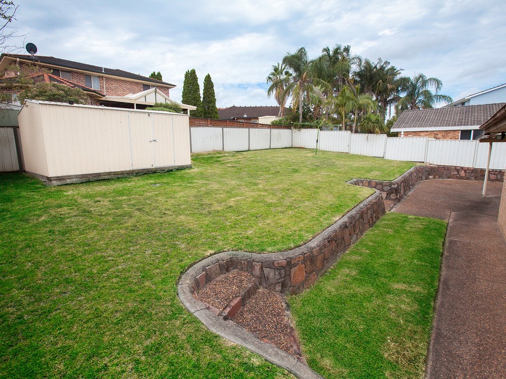19 Pacific Crescent ASHTONFIELD 11