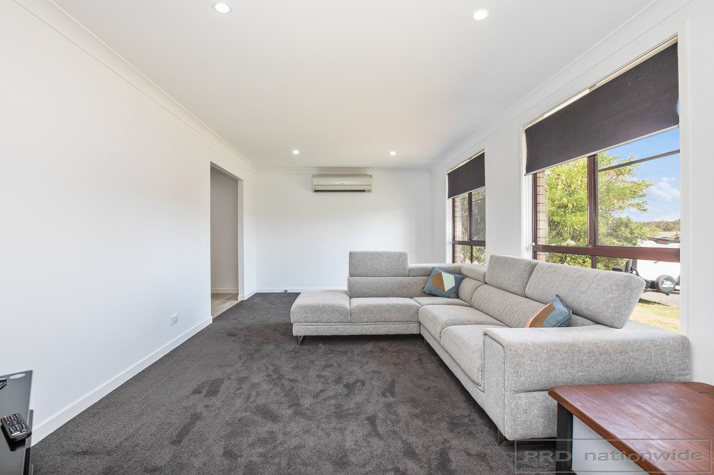 19 Pacific Crescent ASHTONFIELD 2