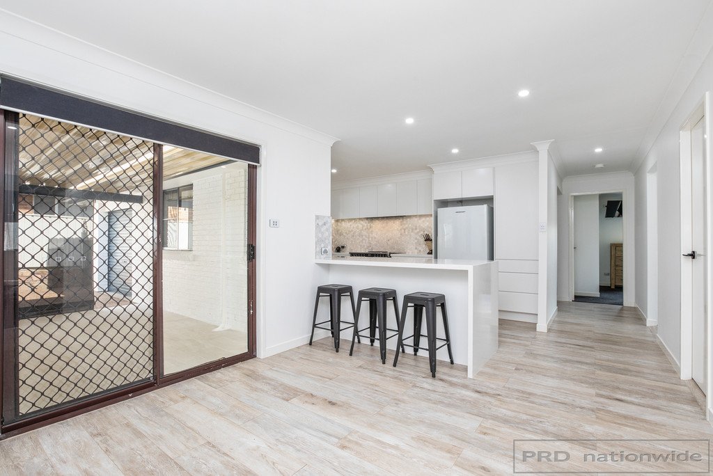 19 Pacific Crescent ASHTONFIELD 6