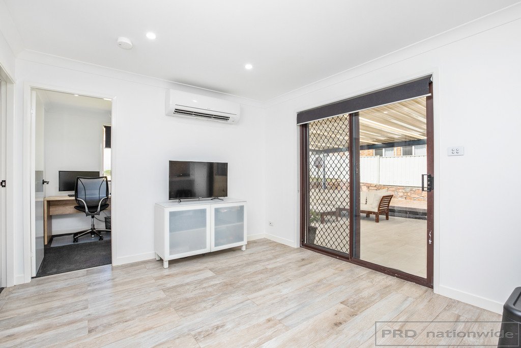 19 Pacific Crescent ASHTONFIELD 7
