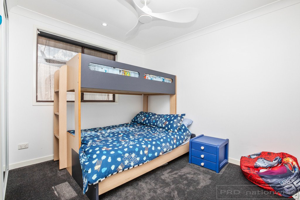19 Pacific Crescent ASHTONFIELD 9