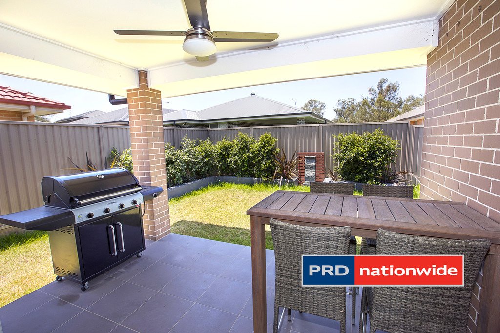 19 Patanga Crescent JORDAN SPRINGS 9