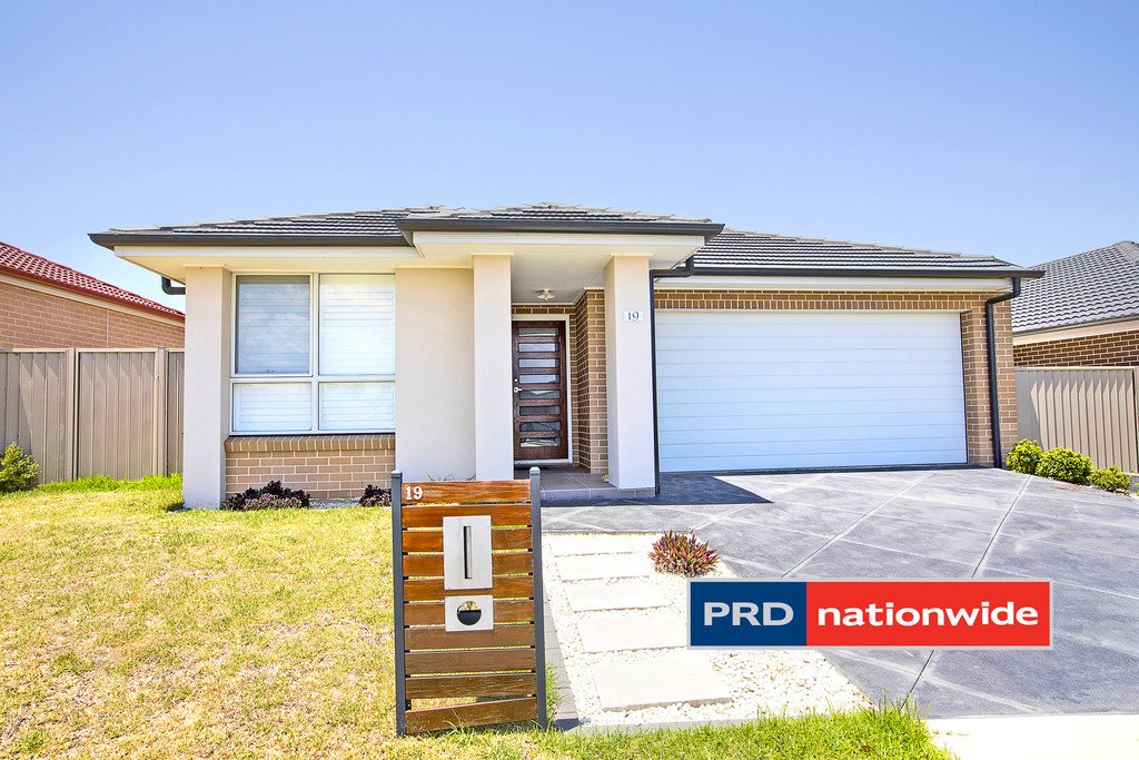 19 Patanga Crescent JORDAN SPRINGS 11