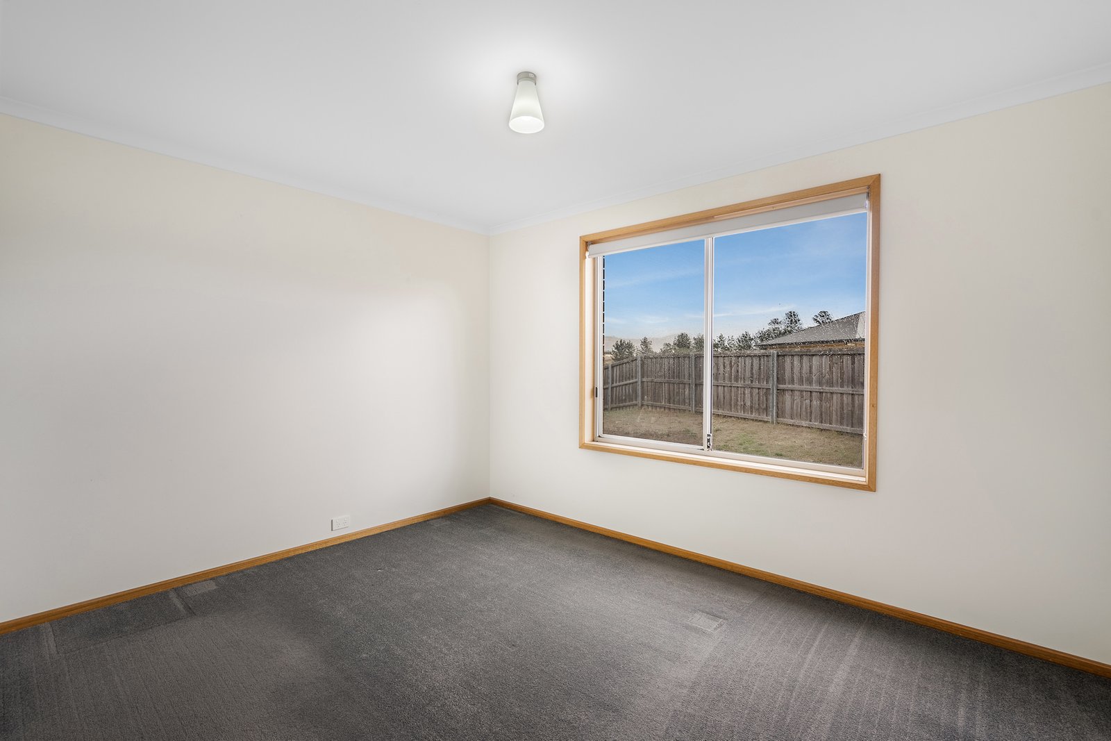 19 Peronne Court BRIGHTON 3