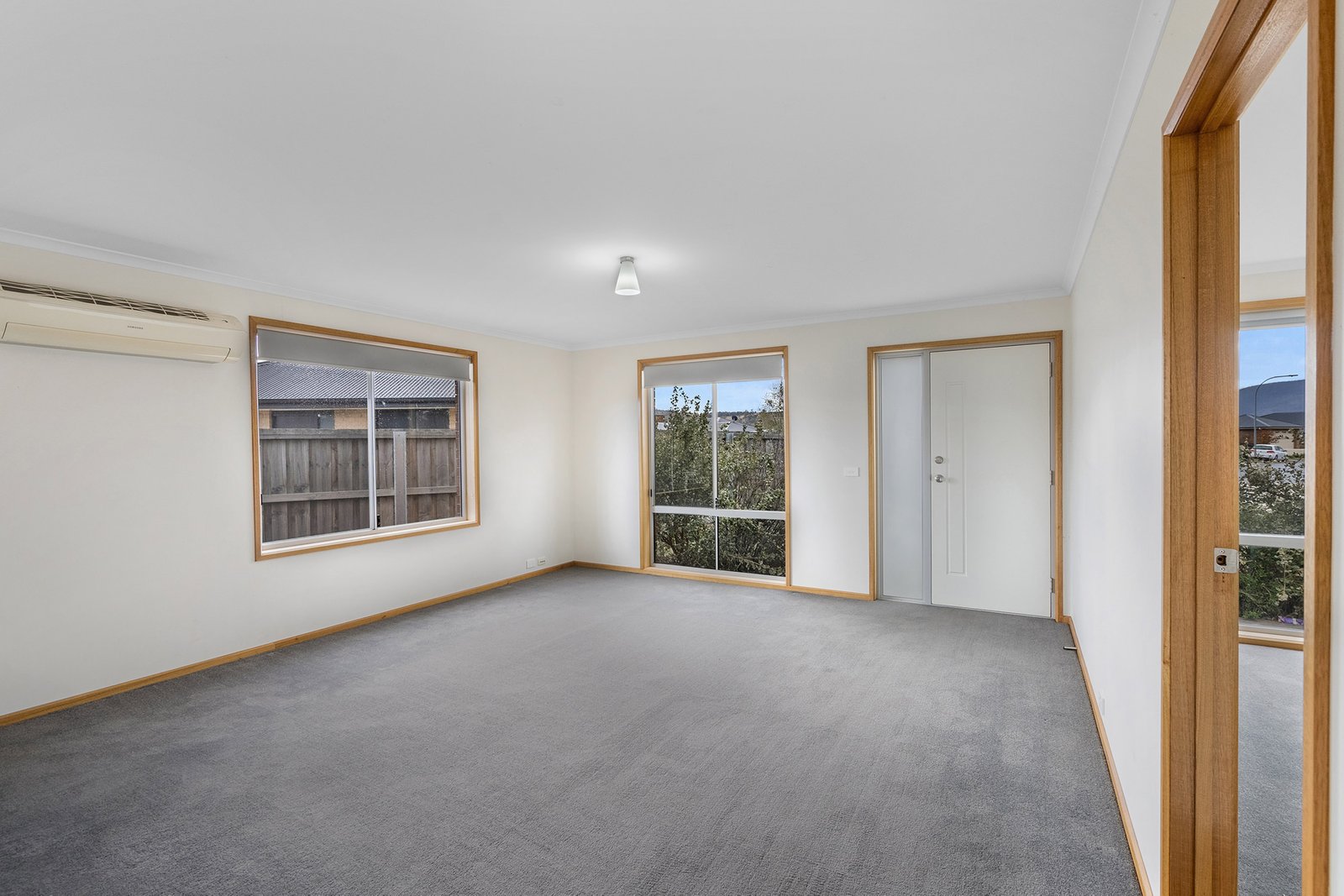 19 Peronne Court BRIGHTON 9