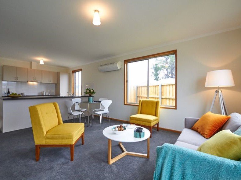 19 Peronne Court BRIGHTON 2