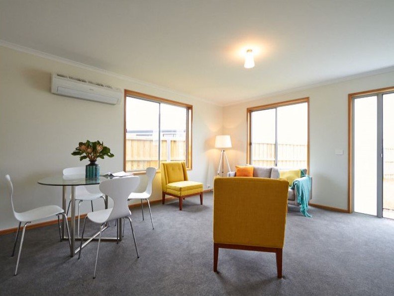 19 Peronne Court BRIGHTON 3