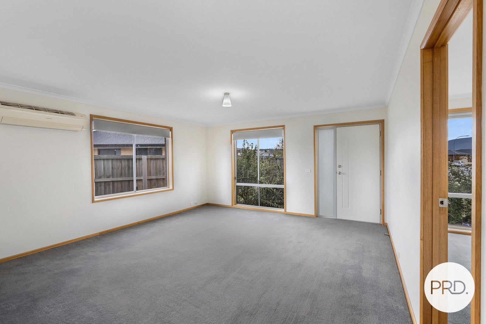 19 Peronne Court BRIGHTON 2