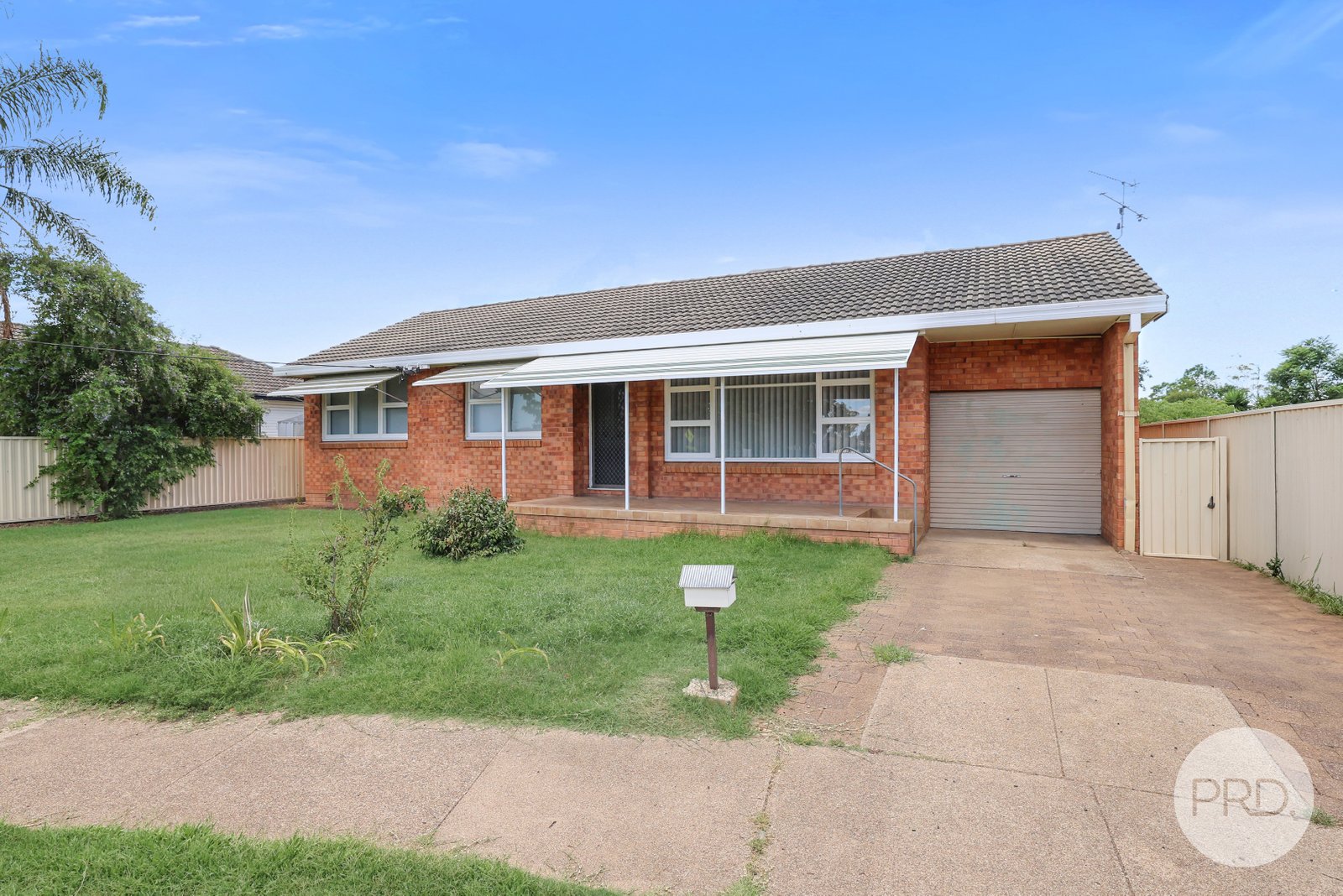 19 Petra Avenue TAMWORTH 2