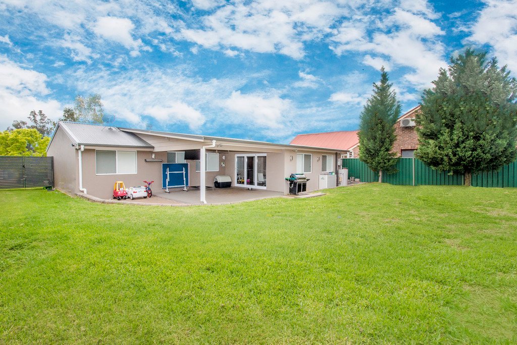 19 Ploughman Crescent WERRINGTON DOWNS 11