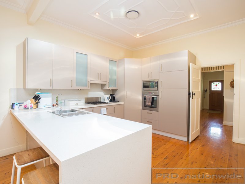 19 Queen Street LORN 6