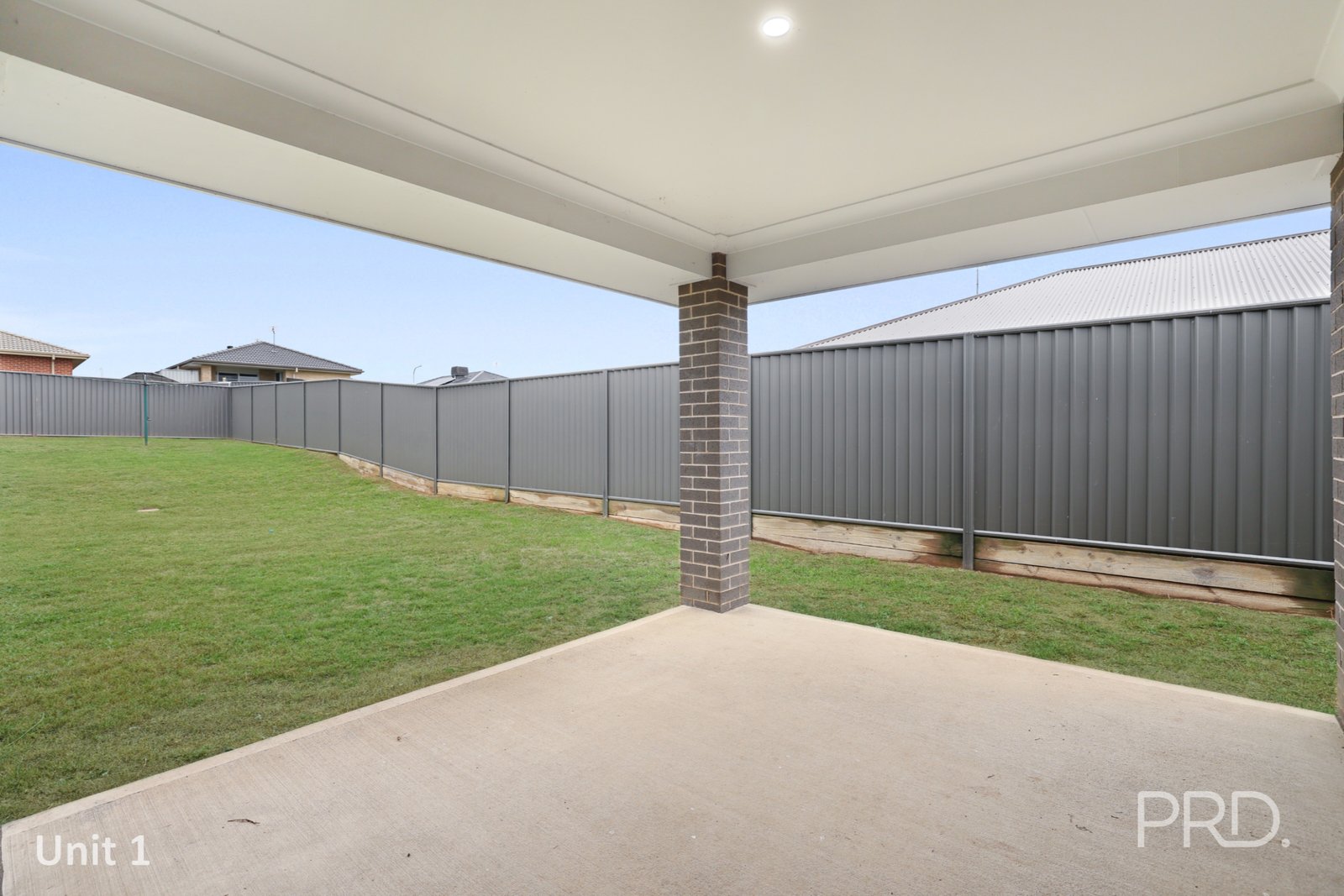 1/9 Reginald Drive KOOTINGAL 3