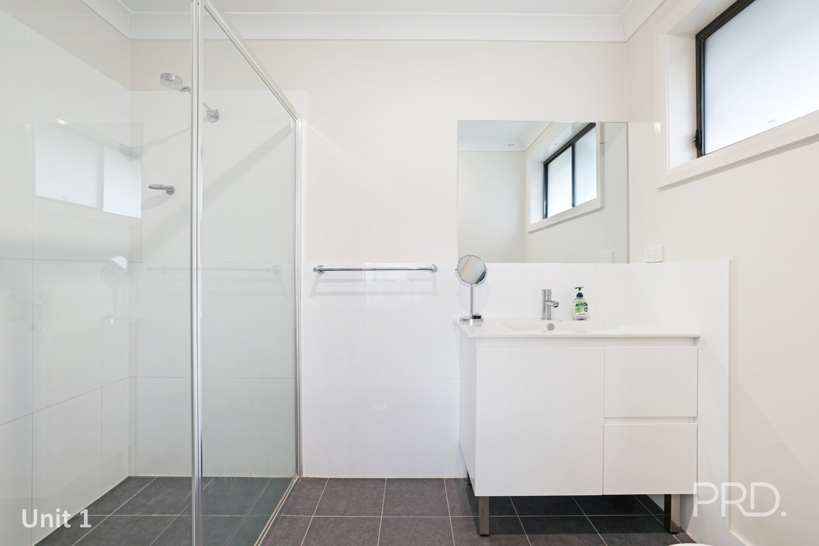 1/9 Reginald Drive KOOTINGAL 12