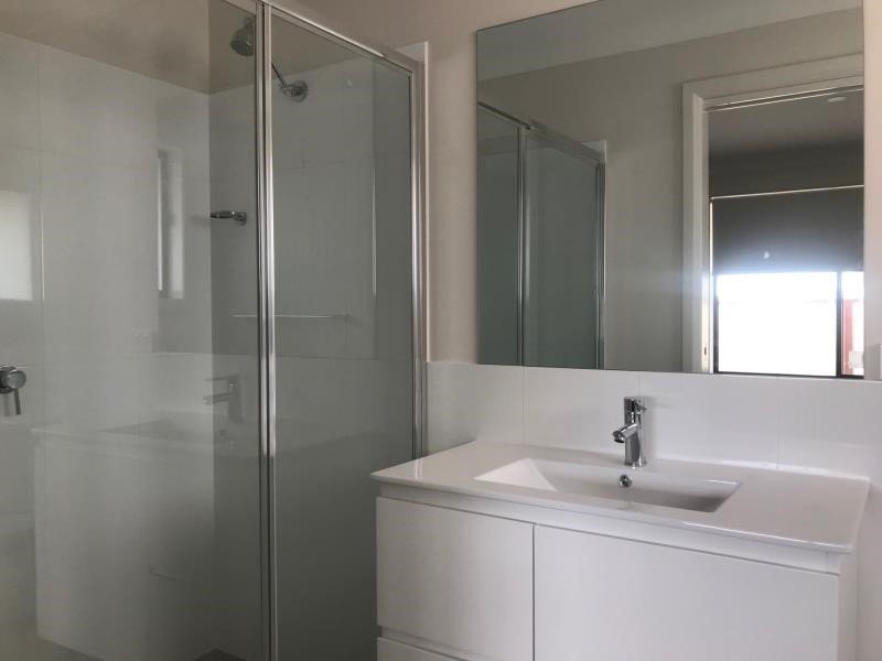 1/9 Reginald Drive TAMWORTH 5