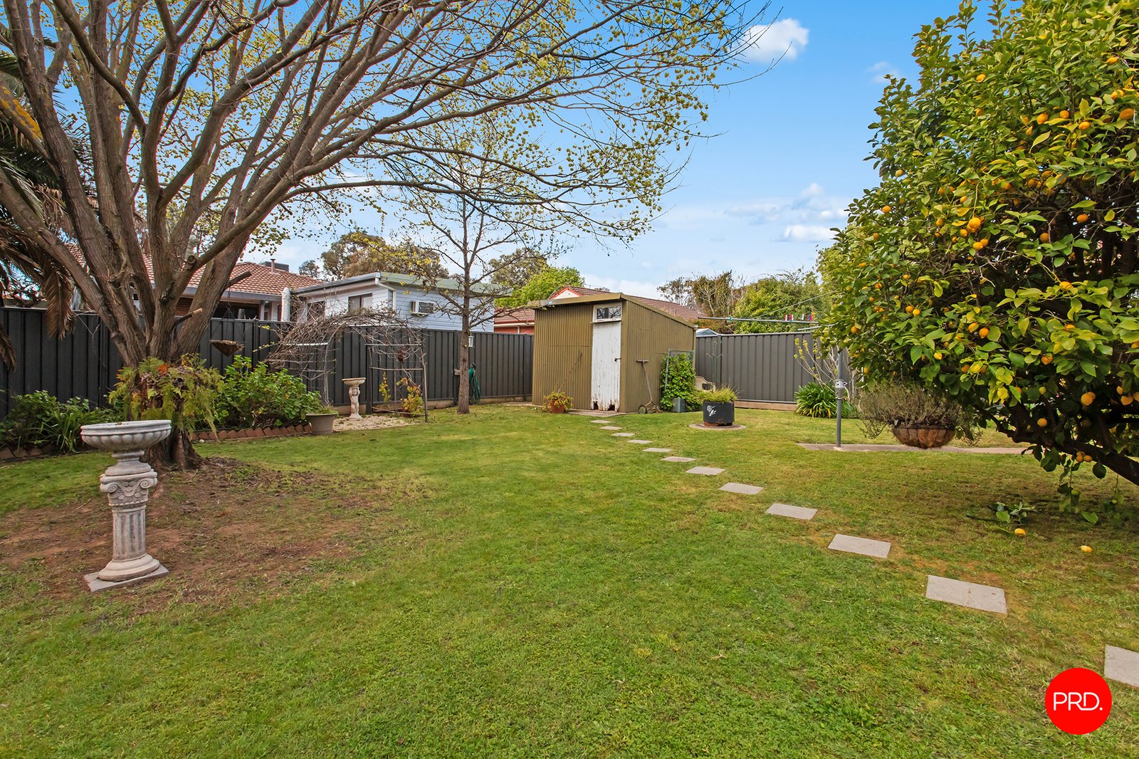19 Ridgeway Crescent KENNINGTON 16