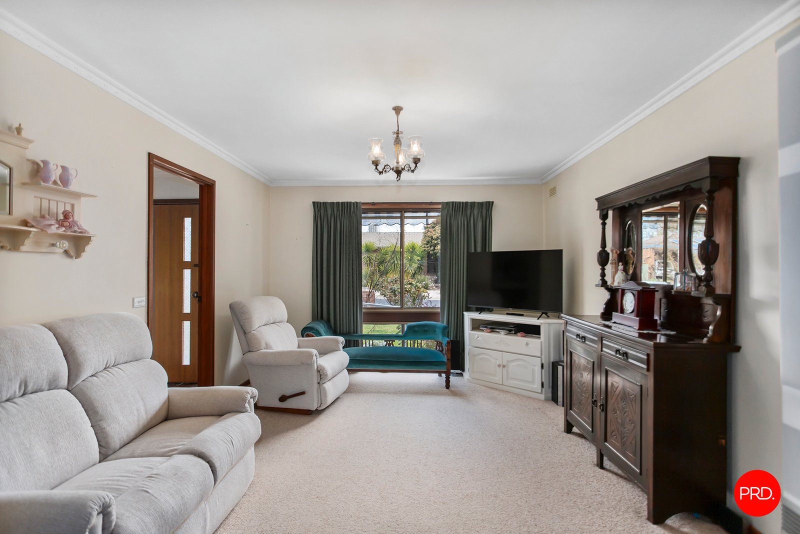 19 Ridgeway Crescent KENNINGTON 3