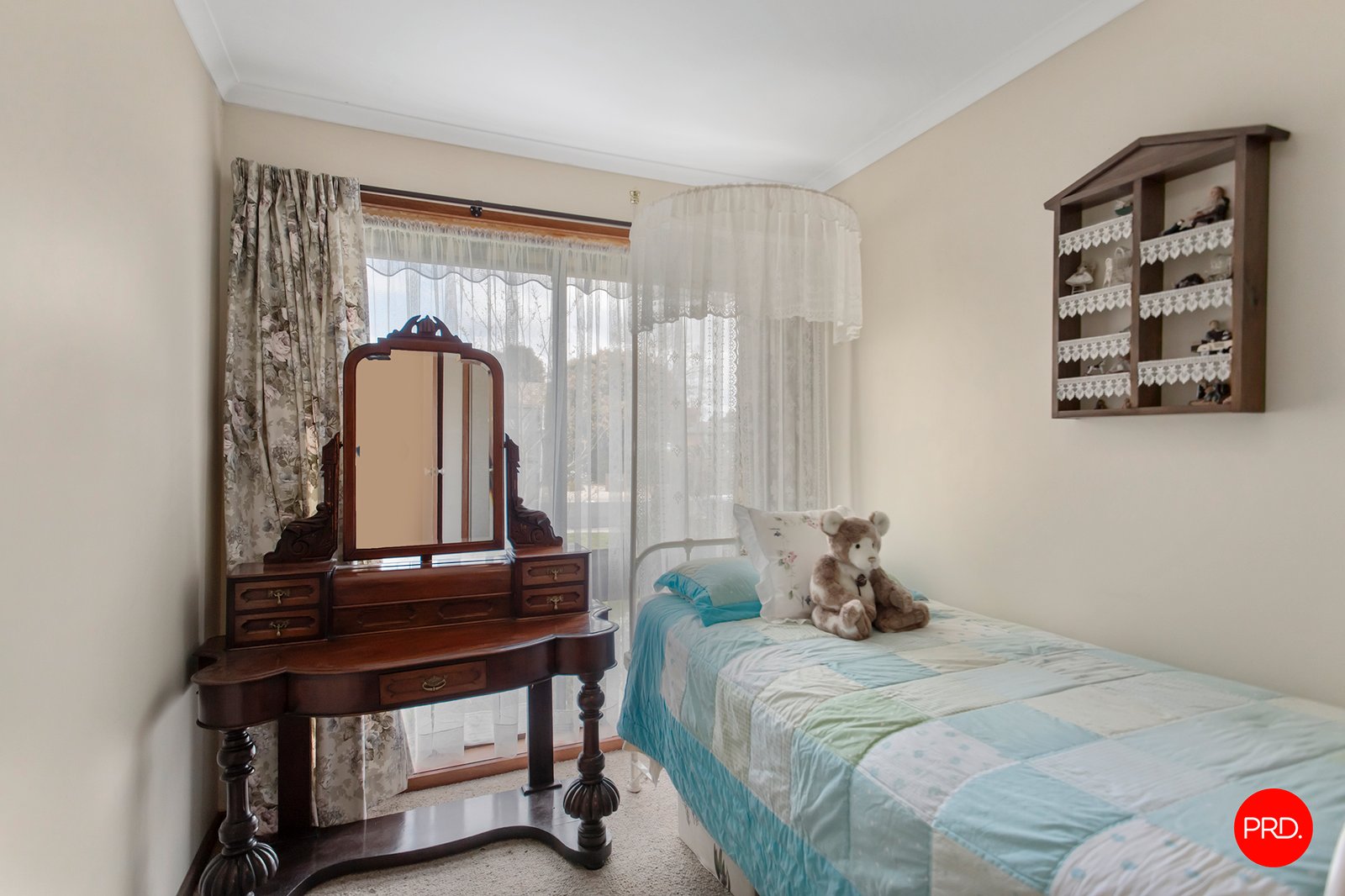 19 Ridgeway Crescent KENNINGTON 7