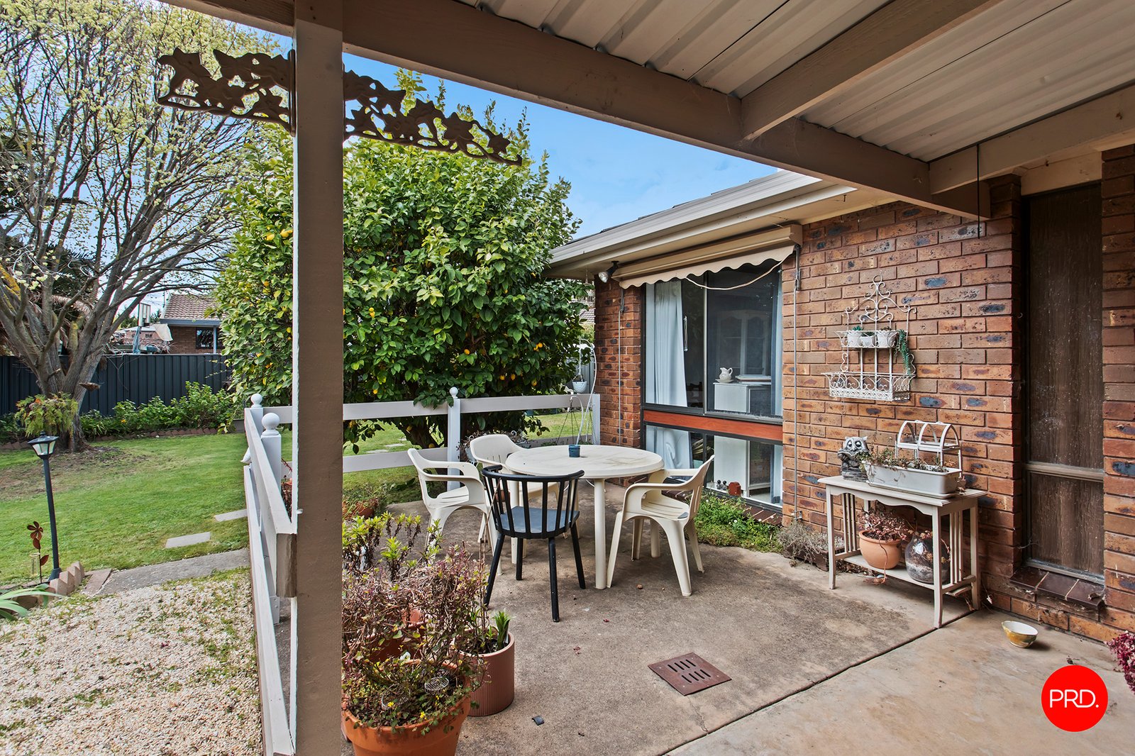 19 Ridgeway Crescent KENNINGTON 12