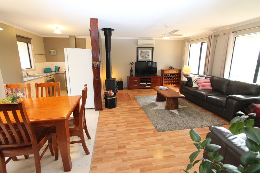 19 Rifle Range Road LEXTON 2