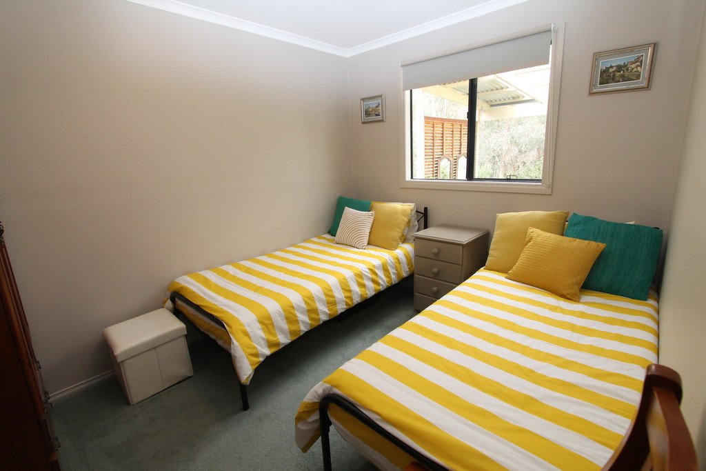 19 Rifle Range Road LEXTON 9