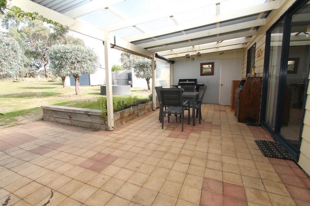 19 Rifle Range Road LEXTON 11