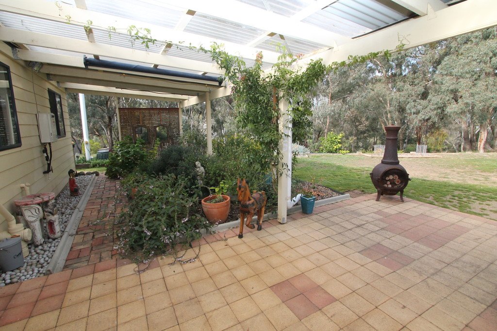 19 Rifle Range Road LEXTON 13