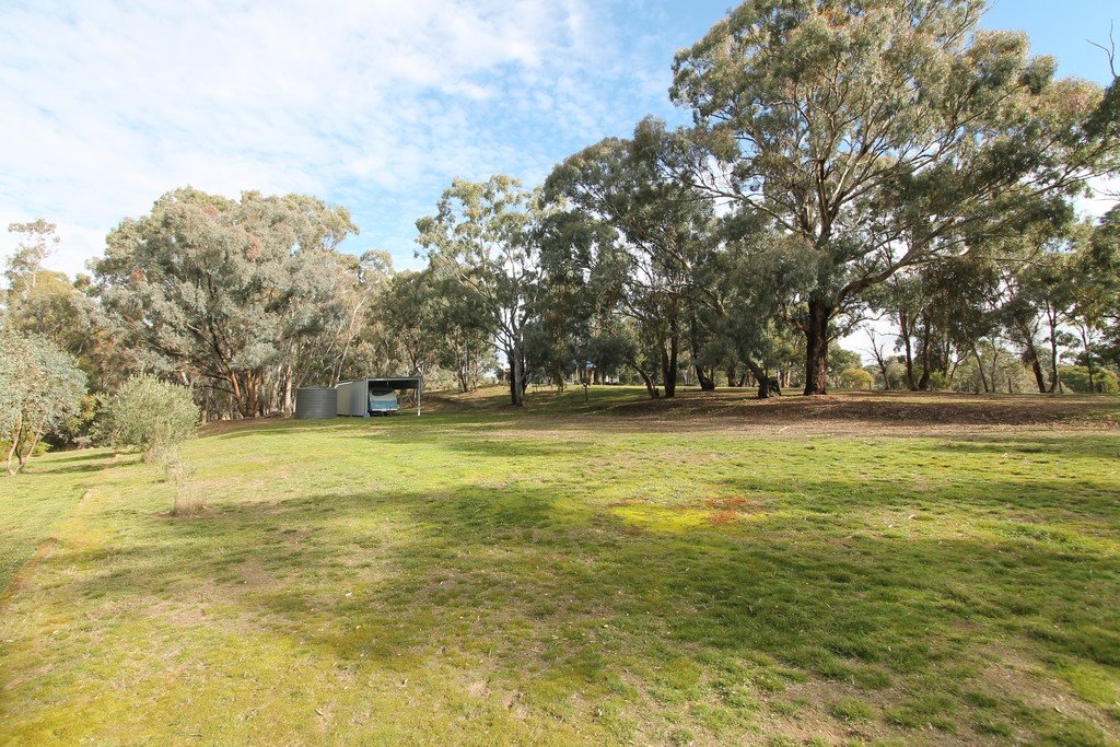 19 Rifle Range Road LEXTON 20