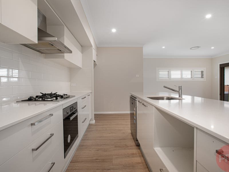 19 Riverside Street BOLWARRA 4