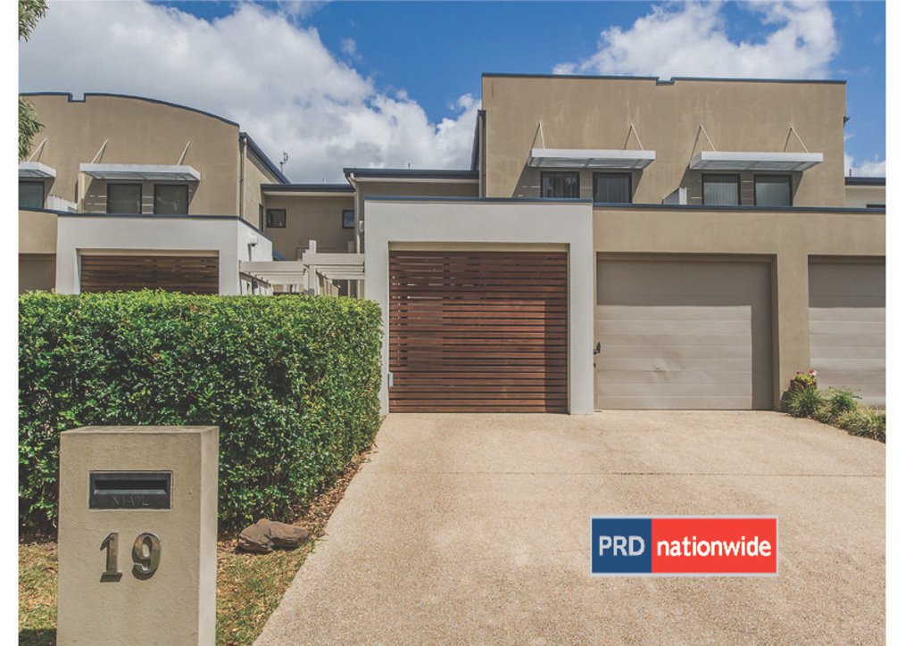 19 Riverwalk Avenue ROBINA 1