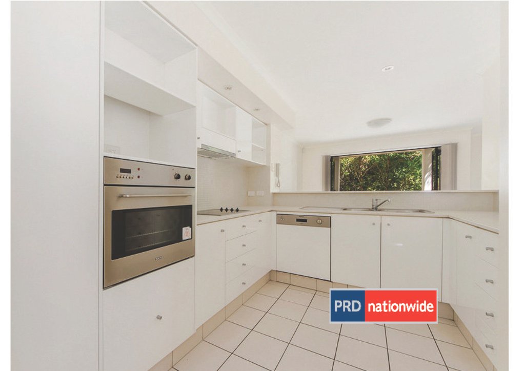 19 Riverwalk Avenue ROBINA 5