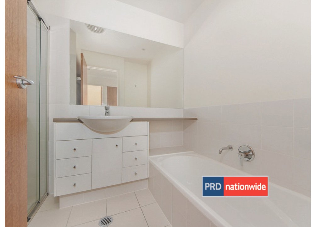 19 Riverwalk Avenue ROBINA 9