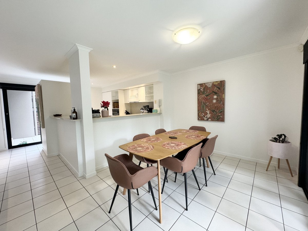 19 Riverwalk Avenue Robina 7