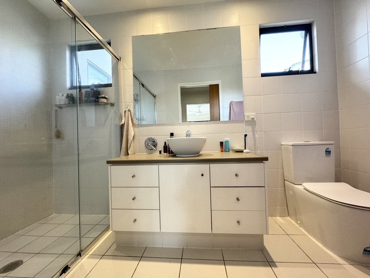 19 Riverwalk Avenue Robina 18