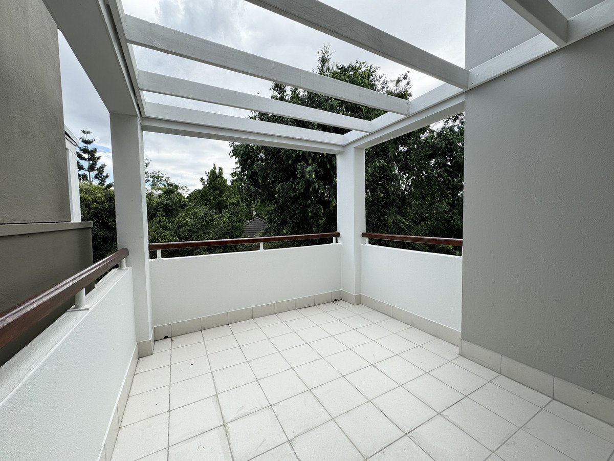 19 Riverwalk Avenue Robina 20