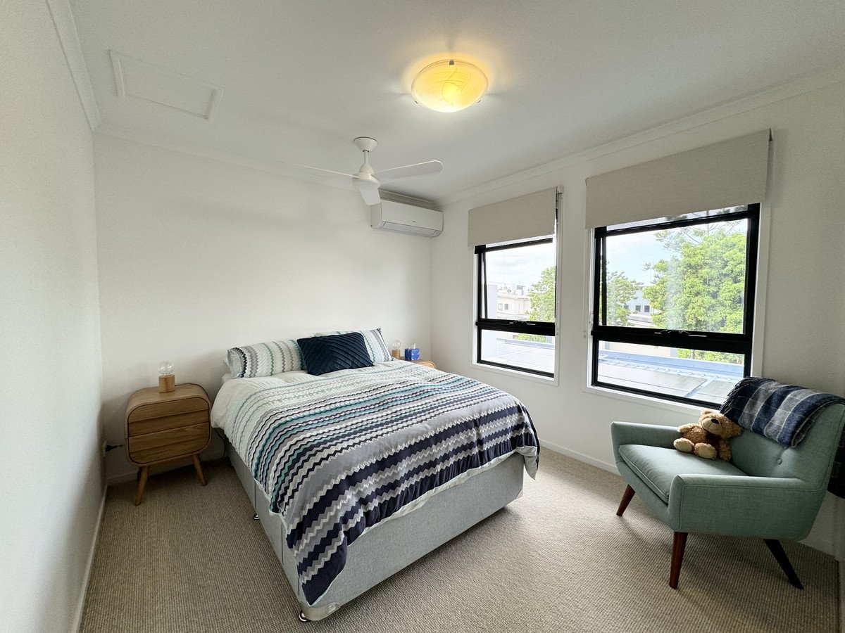 19 Riverwalk Avenue Robina 21