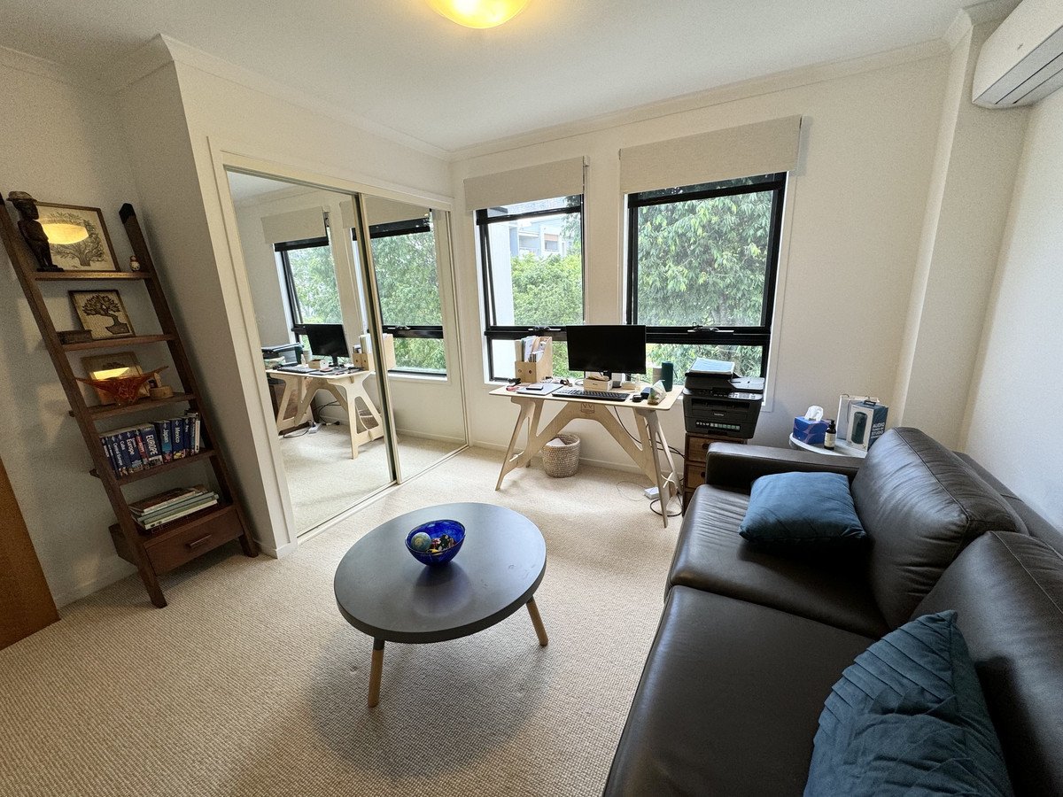 19 Riverwalk Avenue Robina 24