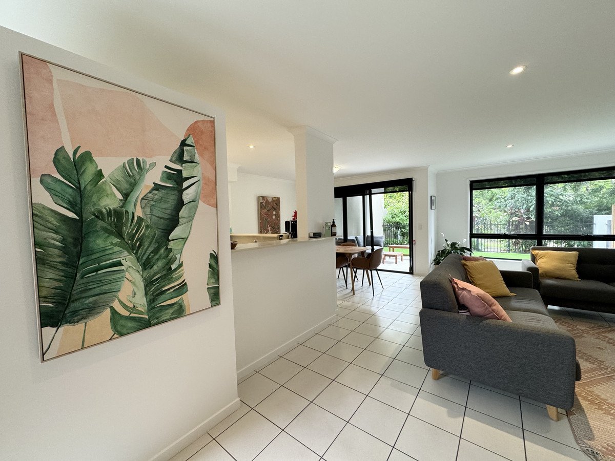 19 Riverwalk Avenue Robina 10