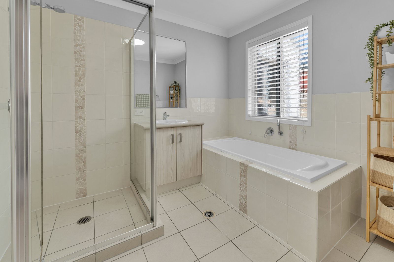 19 Rix Drive UPPER COOMERA 14