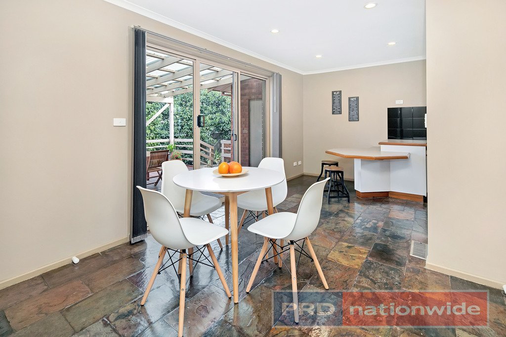 19 Rodney Avenue CANADIAN 8