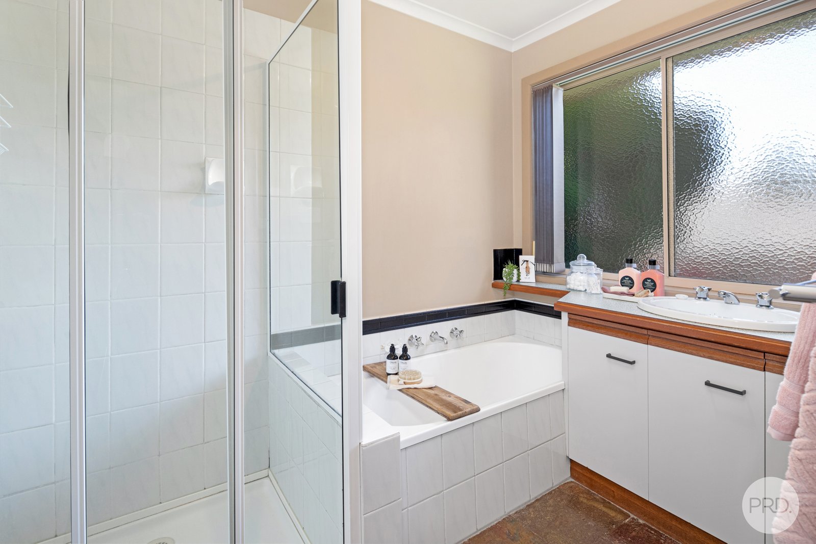 19 Rodney Avenue CANADIAN 6