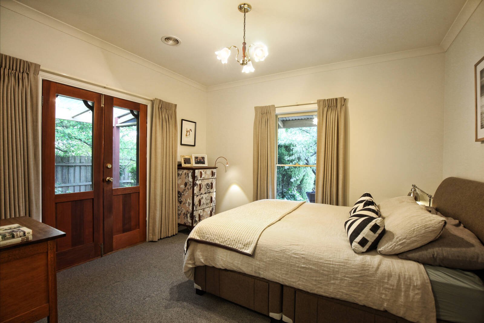 Real Estate and Property in 19 Rodney Drive, Woodend, VIC