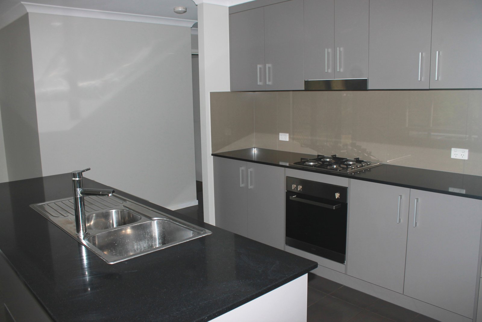 19 Ronald Crescent BENARABY 2