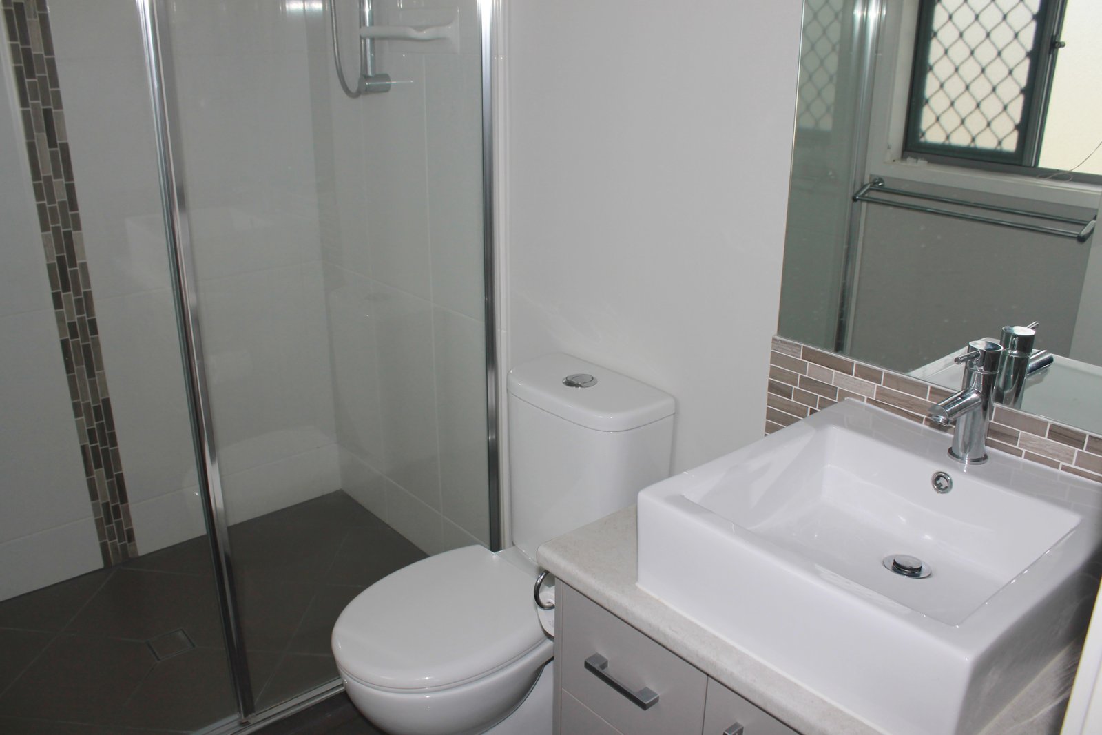 19 Ronald Crescent BENARABY 12