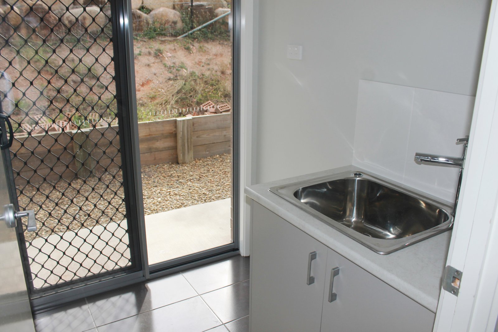 19 Ronald Crescent BENARABY 19