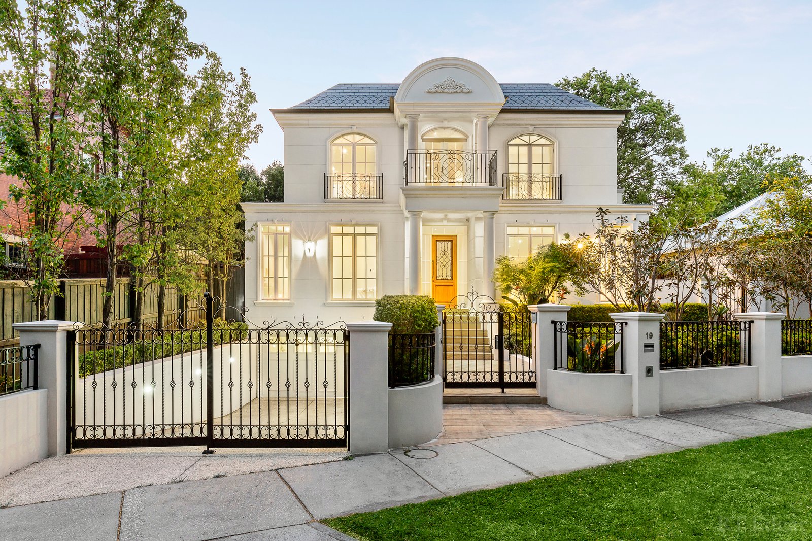 Real Estate and Property in 19 Rubens Grove, Canterbury, VIC